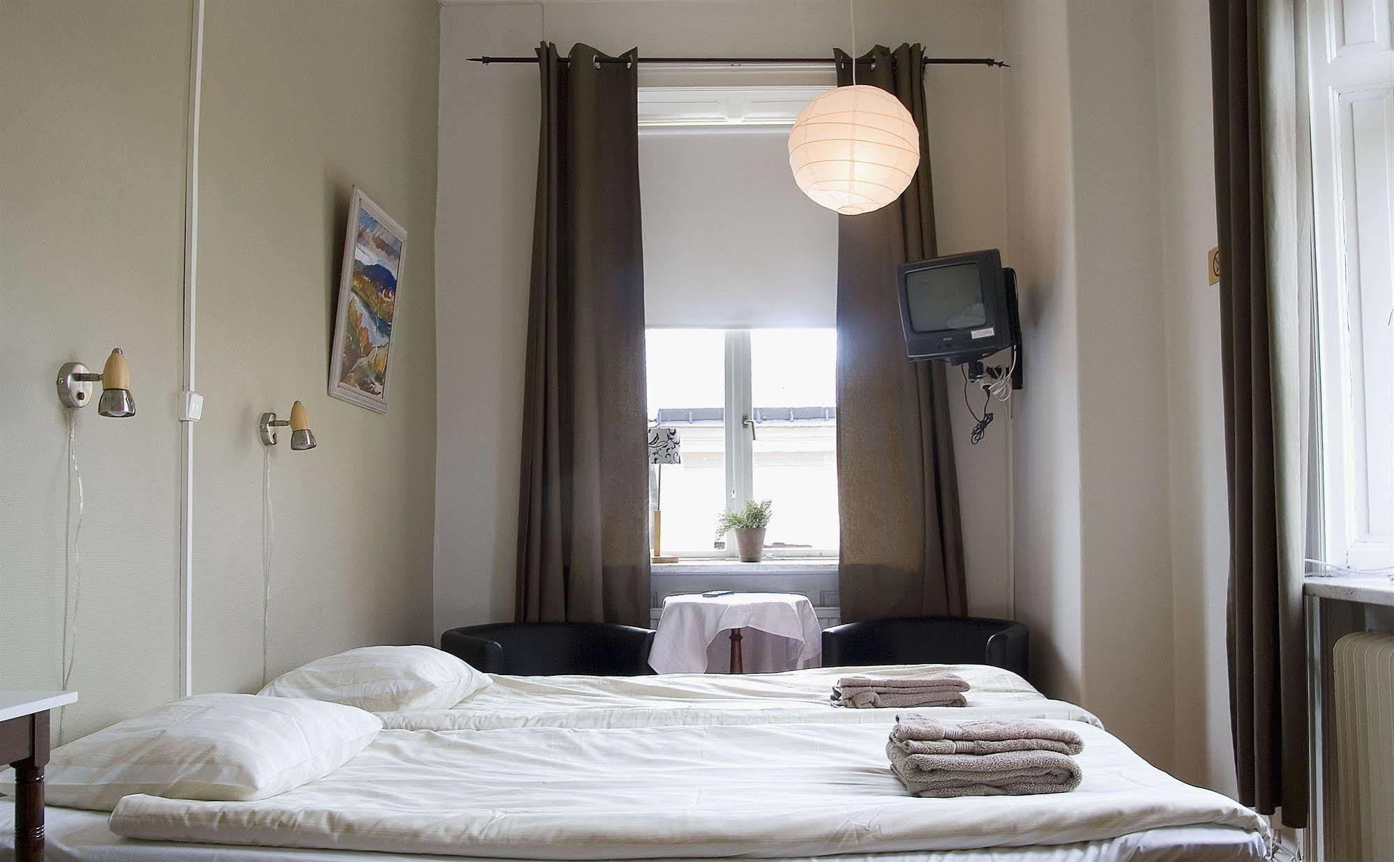 Jaernvaegshotellet Gävle Zewnętrze zdjęcie
